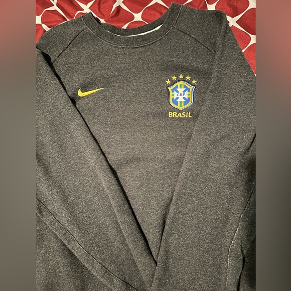 Vintage Nike brazil sweatshirts - Picture 4 of 6